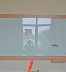 Jual papan tulis kaca glassboard murah di bogor