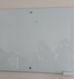toko jual Papan Tulis Kaca Glassboard murah di bogor