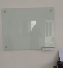 Papan tulis kaca glassboard magnetic 80x100 di bogor
