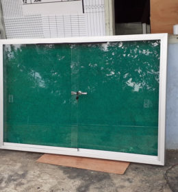 Toko jual papan mading box kaca di bogor
