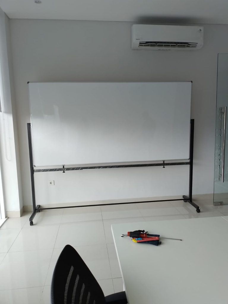 Papan Tulis Whiteboard Standing 120x240 Magnetic BSI