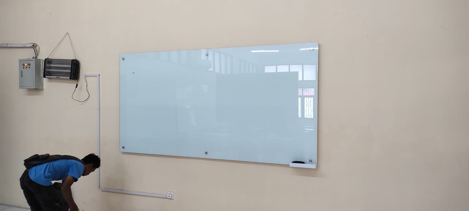 Jual Papan Tulis Kaca Glassboard Sekolah di Pondok Pucung Tangerang Selatan
