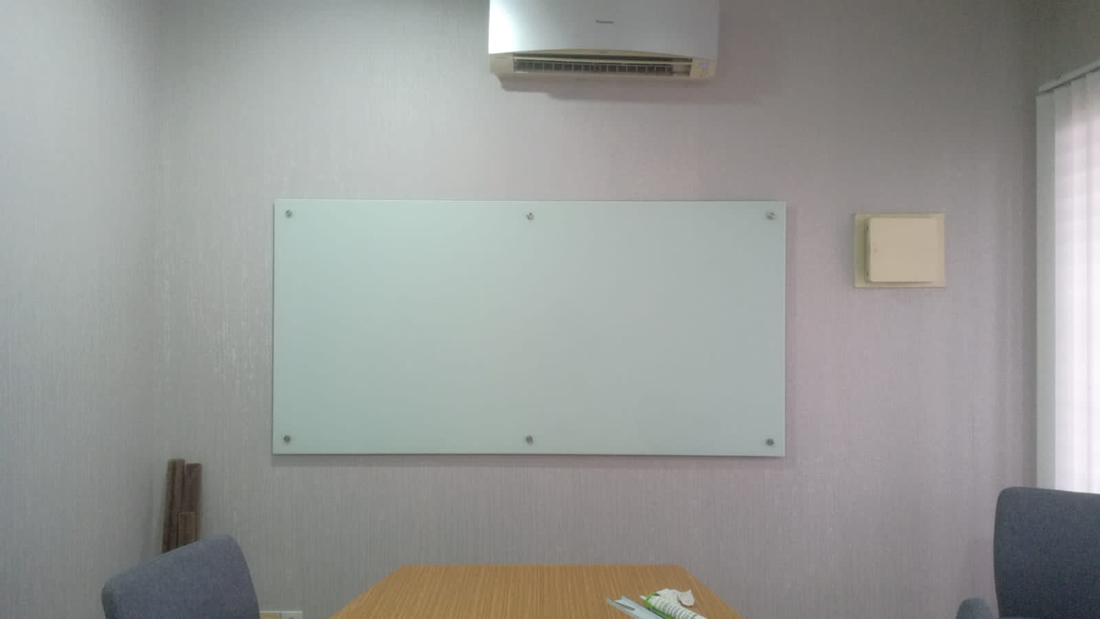 Jual Papan Tulis Kaca Glassboard Sekolah di Tangerang Kota