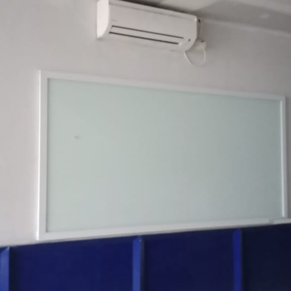 papan tulis Kaca glassboard Frame Aluminium 120x240 Magnetik